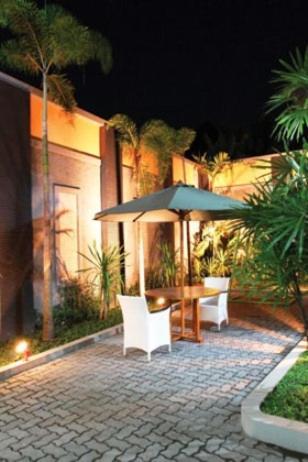 Pondok Villa Hotel ยอกยาการ์ตา ภายนอก รูปภาพ